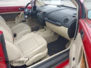 ✅ 2009 Volkswagen Beetle S • VIN: 3VWRF31Y99M409438 • Лот: 43725592. Опубликован ранее на IAAI с пробегом 73 082 миль. Бесплатный доступ к архиву аукционных продаж из США и подробный отчёт об истории автомобиля на DreamBid. Изображение 5.