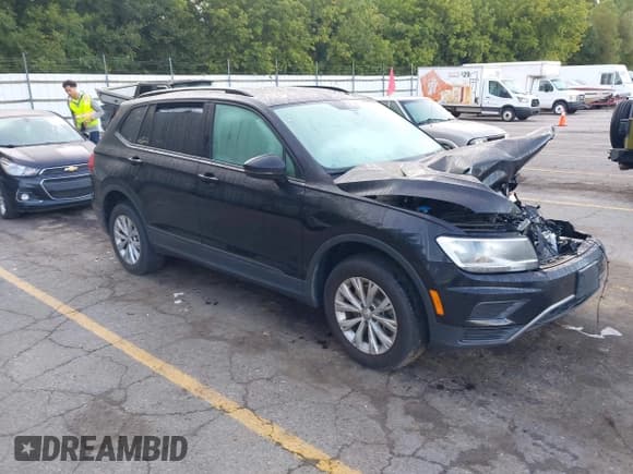 ✅ 2020 Volkswagen Tiguan S • VIN: 3VV1B7AX1LM170552 • Lot: 43138730. Listed on IAAI with 54,382 mi. Free auction sales archive from the USA and detailed vehicle history report at DreamBid. Image 1.