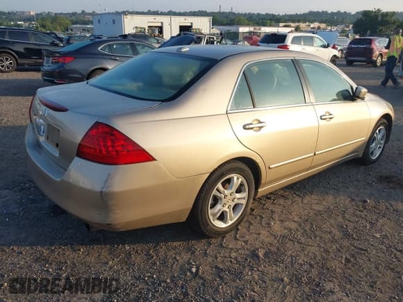 ✅ 2007 Honda Accord EX-L • VIN: 1HGCM56857A157704 • Lot: 42959469. Wystawiony na IAAI z przebiegiem Nie podano. Bezpłatny archiwum sprzedaży aukcyjnych z USA i szczegółowy raport historii pojazdu na DreamBid. Zdjęcie 4.
