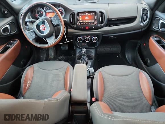 ✅ 2014 FIAT 500L Trekking • VIN: ZFBCFADH1EZ008650 • Lot: 90253045. Listed on Copart with 123,253 mi. Free auction sales archive from the USA and detailed vehicle history report at DreamBid. Image 8.