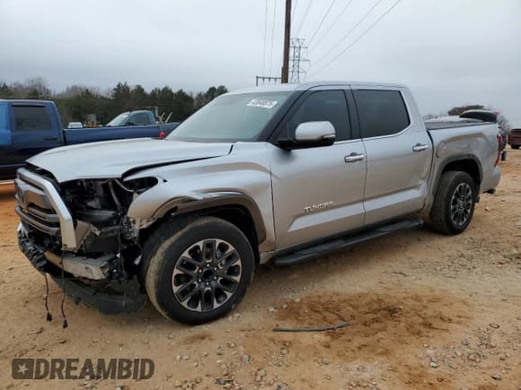 ✅ 2024 Toyota Tundra Limited • VIN: 5TFJA5ABXRX033087 • Lot: 43848875. Listed on Copart with 15,972 mi. Free auction sales archive from the USA and detailed vehicle history report at DreamBid. Image 1.