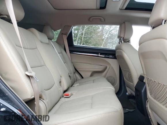 ✅ 2011 Kia Sorento EX • VIN: 5XYKUDA28BG061159 • Лот: 91492845. Опубликован ранее на Copart с пробегом 173 423 миль. Бесплатный доступ к архиву аукционных продаж из США и подробный отчёт об истории автомобиля на DreamBid. Изображение 11.