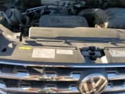 ✅ 2019 Volkswagen Atlas SE • VIN: 1V2DP2CA0KC590780 • Lot: 43268975. Wystawiony na Copart z przebiegiem 74 128 mil. Bezpłatny archiwum sprzedaży aukcyjnych z USA i szczegółowy raport historii pojazdu na DreamBid. Zdjęcie 16.