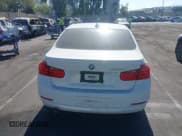 ✅ 2015 BMW 3 Series 328d • VIN: WBA3D3C53FK157607 • Lot: 42853392. Wystawiony na IAAI z przebiegiem 124 391 mil. Bezpłatny archiwum sprzedaży aukcyjnych z USA i szczegółowy raport historii pojazdu na DreamBid. Zdjęcie 17.