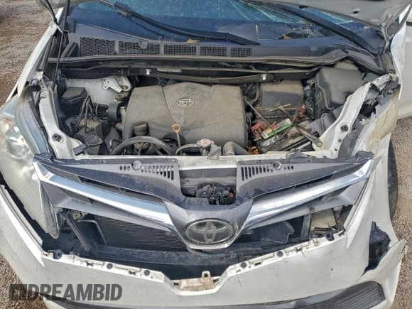 ✅ 2018 Toyota Sienna XLE • VIN: 5TDYZ3DC8JS953584 • Lot: 93465855. Wystawiony na Copart z przebiegiem 60 045 mil. Bezpłatny archiwum sprzedaży aukcyjnych z USA i szczegółowy raport historii pojazdu na DreamBid. Zdjęcie 12.