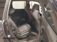 ✅ 2017 Chevrolet Traverse LT • VIN: 1GNKVHKD8HJ113118 • Lot: 41978976. Wystawiony na IAAI z przebiegiem 137 384 mil. Bezpłatny archiwum sprzedaży aukcyjnych z USA i szczegółowy raport historii pojazdu na DreamBid. Zdjęcie 8.