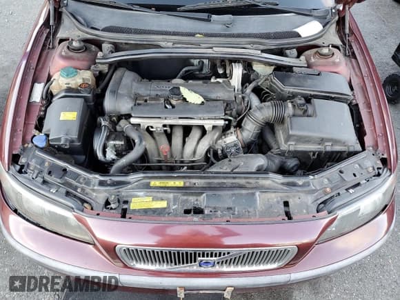 ✅ 2001 Volvo V70 • VIN: YV1SW61R011116151 • Lot: 82431115. Listed on Copart with 187,260 mi. Free auction sales archive from the USA and detailed vehicle history report at DreamBid. Image 12.