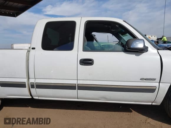 ✅ 2000 Chevrolet Silverado 1500 LT • VIN: 1GCEC19T5YZ155392 • Лот: 41255154. Опубликован ранее на IAAI с пробегом 272 056 миль. Бесплатный доступ к архиву аукционных продаж из США и подробный отчёт об истории автомобиля на DreamBid. Изображение 13.