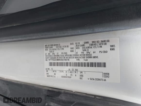 ✅ 2019 Ford Transit • VIN: 1FTYE2CM8KKA18316 • Lot: 42919408. Wystawiony na IAAI z przebiegiem 226 989 mil. Bezpłatny archiwum sprzedaży aukcyjnych z USA i szczegółowy raport historii pojazdu na DreamBid. Zdjęcie 9.