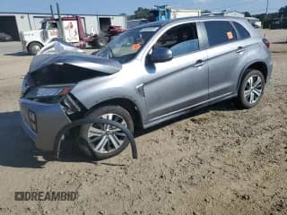✅ 2021 Mitsubishi Outlander ES • VIN: JA4ARUAU5MU019574 • Lot: 85349405. Listed on Copart with 121,494 mi. Free auction sales archive from the USA and detailed vehicle history report at DreamBid. Image 1.