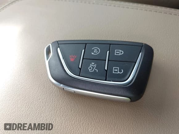 ✅ 2025 Cadillac CT5 Premium Luxury • VIN: 1G6DN5RW3S0106486 • Лот: 41960349. Опубликован ранее на IAAI с пробегом 7 874 миль. Бесплатный доступ к архиву аукционных продаж из США и подробный отчёт об истории автомобиля на DreamBid. Изображение 11.