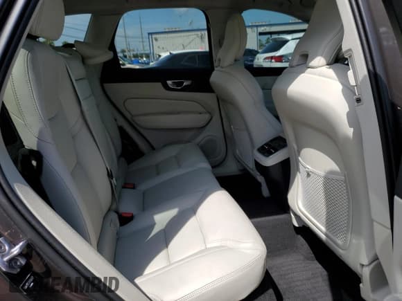 ✅ 2022 Volvo XC60 Inscription • VIN: YV4L12DL9N1910402 • Лот: 70438225. Опубликован ранее на Copart с пробегом Не указан. Бесплатный доступ к архиву аукционных продаж из США и подробный отчёт об истории автомобиля на DreamBid. Изображение 11.