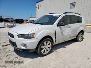 ✅ 2013 Mitsubishi Outlander SE • VIN: JA4AS3AW8DU003661 • Lot: 52752535. Wystawiony na Copart z przebiegiem 135 829 mil. Bezpłatny archiwum sprzedaży aukcyjnych z USA i szczegółowy raport historii pojazdu na DreamBid. Zdjęcie 1.