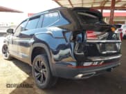 ✅ 2023 Volkswagen Atlas SE • VIN: 1V2HR2CA9PC543976 • Lot: 43144268. Wystawiony na IAAI z przebiegiem 30 296 mil. Bezpłatny archiwum sprzedaży aukcyjnych z USA i szczegółowy raport historii pojazdu na DreamBid. Zdjęcie 3.