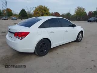✅ 2016 Chevrolet Cruze LT • VIN: 1G1PE5SB2G7105662 • Lot: 43483439. Listed on IAAI with 138,417 mi. Free auction sales archive from the USA and detailed vehicle history report at DreamBid. Image 4.