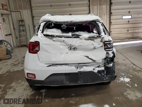 2024 Hyundai Venue Limited z VIN KMHRC8A34RU295014, wystawiony jako Copart lot #61902805 z przebiegiem Nie podano mil oraz Szkoda całkowita • Salvage title. Historia ofert i sprzedaży dostępna na DreamBid. Obrazek 6.