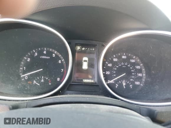 ✅ 2017 Hyundai Santa Fe Ultimate • VIN: 5XYZWDLA7HG441857 • Lot: 91259335. Listed on Copart with 120,940 mi. Free auction sales archive from the USA and detailed vehicle history report at DreamBid. Image 9.