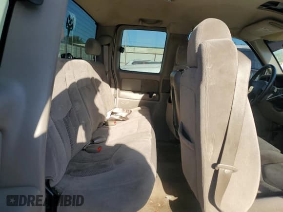 ✅ 2003 Chevrolet Silverado 1500 • VIN: 2GCEC19V531148171 • Лот: 71366814. Опубликован ранее на Copart с пробегом 283 207 миль. Бесплатный доступ к архиву аукционных продаж из США и подробный отчёт об истории автомобиля на DreamBid. Изображение 10.