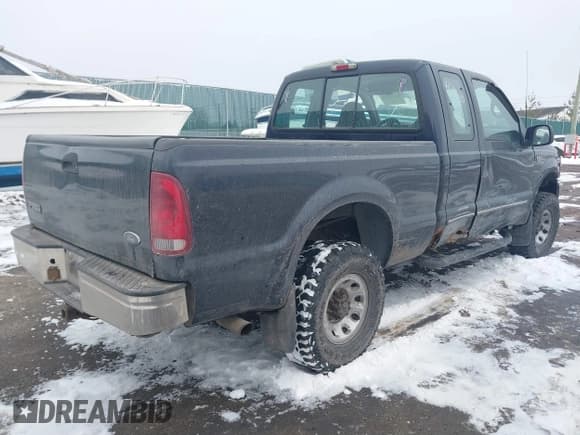 ✅ 1999 Ford F-250 XL • VIN: 1FTNX21L1XED96507 • Lot: 41614080. Listed on IAAI with 182,627 mi. Free auction sales archive from the USA and detailed vehicle history report at DreamBid. Image 4.