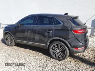✅ 2017 Lincoln MKC Premiere • VIN: 5LMCJ1C93HUL31758 • Lot: 86606605. Wystawiony na Copart z przebiegiem 119 432 mil. Bezpłatny archiwum sprzedaży aukcyjnych z USA i szczegółowy raport historii pojazdu na DreamBid. Zdjęcie 2.