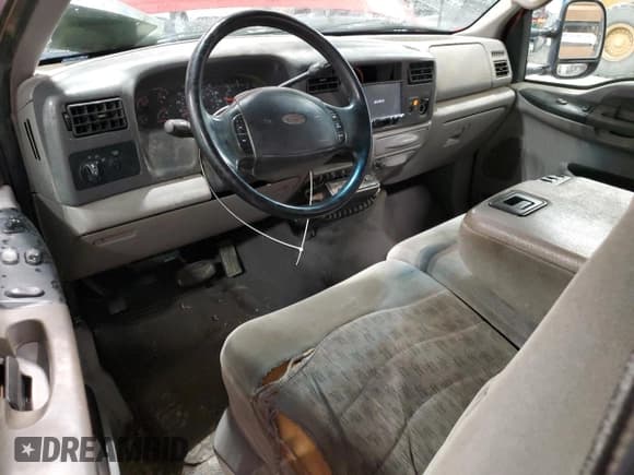 ✅ 2000 Ford F-250 XL • VIN: 1FTNX21S5YEC10427 • Lot: 59093625. Listed on Copart with 111,585 mi. Free auction sales archive from the USA and detailed vehicle history report at DreamBid. Image 8.