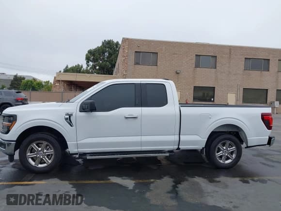 ✅ 2024 Ford F-150 • VIN: 1FTEX3KP9RKF32071 • Lot: 43160008. Listed on IAAI with 20,089 mi. Free auction sales archive from the USA and detailed vehicle history report at DreamBid. Image 14.