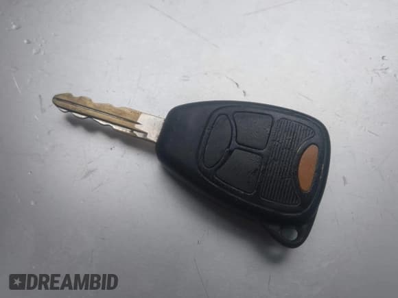 ✅ 2007 Chrysler Sebring • VIN: 1C3LC46R77N551660 • Lot: 43858387. Listed on IAAI with 198,657 mi. Free auction sales archive from the USA and detailed vehicle history report at DreamBid. Image 11.