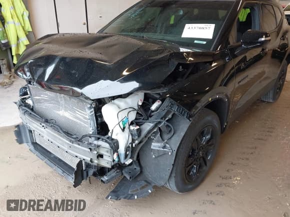 ✅ 2022 Chevrolet Blazer LT • VIN: 3GNKBHR44NS192991 • Lot: 43370857. Listed on IAAI with 33,604 mi. Free auction sales archive from the USA and detailed vehicle history report at DreamBid. Image 6.