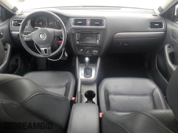 ✅ 2014 Volkswagen Jetta TDI w/Premium/Nav • VIN: 3VWLL7AJ1EM430822 • Лот: 57405845. Опубликован ранее на Copart с пробегом 112 178 миль. Бесплатный доступ к архиву аукционных продаж из США и подробный отчёт об истории автомобиля на DreamBid. Изображение 8.