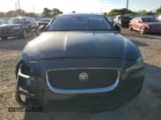 ✅ 2017 Jaguar XE 25t Premium • VIN: SAJAD4BG6HA962367 • Lot: 39240933. Wystawiony na Copart z przebiegiem 51 929 mil. Bezpłatny archiwum sprzedaży aukcyjnych z USA i szczegółowy raport historii pojazdu na DreamBid. Zdjęcie 5.