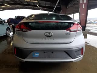 ✅ 2020 Hyundai Ioniq Blue • VIN: KMHC65LC6LU231816 • Lot: 77139874. Wystawiony na Copart z przebiegiem 27 606 mil. Bezpłatny archiwum sprzedaży aukcyjnych z USA i szczegółowy raport historii pojazdu na DreamBid. Zdjęcie 6.