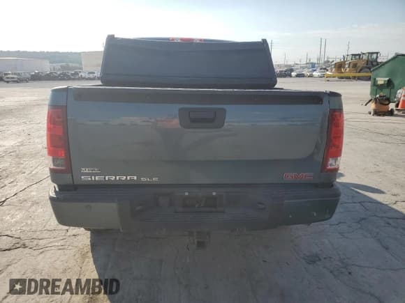✅ 2012 GMC Sierra 1500 SLE • VIN: 3GTP2VE72CG105909 • Лот: 81972245. Опубликован ранее на Copart с пробегом 202 483 миль. Бесплатный доступ к архиву аукционных продаж из США и подробный отчёт об истории автомобиля на DreamBid. Изображение 6.