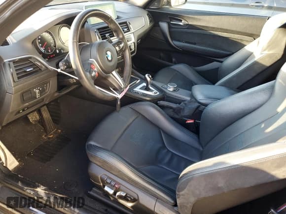 ✅ 2021 BMW M2 Competition • VIN: WBS2U7C05M7G52820 • Lot: 42303655. Wystawiony na Copart z przebiegiem 46 403 mil. Bezpłatny archiwum sprzedaży aukcyjnych z USA i szczegółowy raport historii pojazdu na DreamBid. Zdjęcie 7.