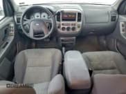 ✅ 2004 Ford Escape XLT • VIN: 1FMYU93144DA03235 • Лот: 95221915. Опубликован ранее на Copart с пробегом 201 925 миль. Бесплатный доступ к архиву аукционных продаж из США и подробный отчёт об истории автомобиля на DreamBid. Изображение 8.