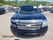 ✅ 2013 Chevrolet Suburban LT • VIN: 1GNSKJE77DR184909 • Lot: 43429967. Listed on IAAI with 293,811 mi. Free auction sales archive from the USA and detailed vehicle history report at DreamBid. Image 12.