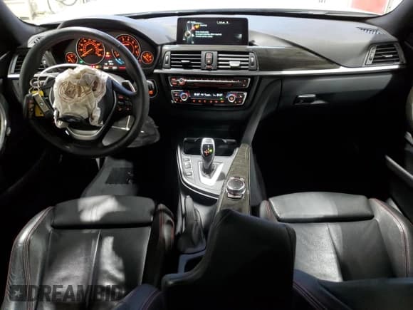 ✅ 2016 BMW 4 Series 428i xDrive • VIN: WBA4C9C57GG139304 • Lot: 93452885. Listed on Copart with 55,424 mi. Free auction sales archive from the USA and detailed vehicle history report at DreamBid. Image 8.