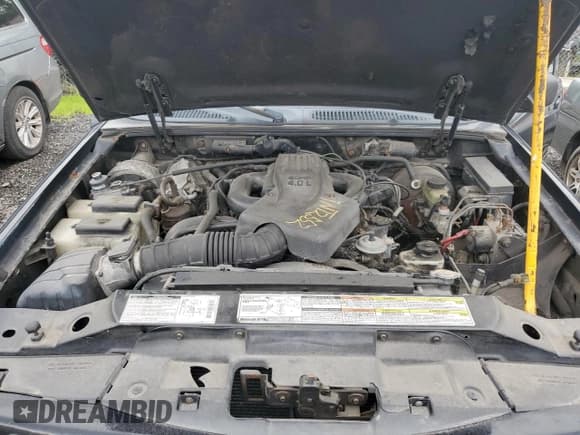 ✅ 1998 Ford Explorer Sport • VIN: 1FMYU24E8WUC31816 • Lot: 64379265. Listed on Copart with 245,181 mi. Free auction sales archive from the USA and detailed vehicle history report at DreamBid. Image 12.