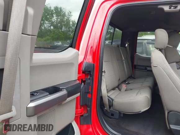 ✅ 2018 Ford F-150 XL • VIN: 1FTEX1EP6JFE63109 • Лот: 42293426. Опубликован ранее на IAAI с пробегом 55 516 миль. Бесплатный доступ к архиву аукционных продаж из США и подробный отчёт об истории автомобиля на DreamBid. Изображение 8.