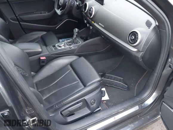 ✅ 2017 Audi S3 Premium Plus • VIN: WAUB1GFF7H1035261 • Lot: 41278084. Listed on IAAI with 86,118 mi. Free auction sales archive from the USA and detailed vehicle history report at DreamBid. Image 5.