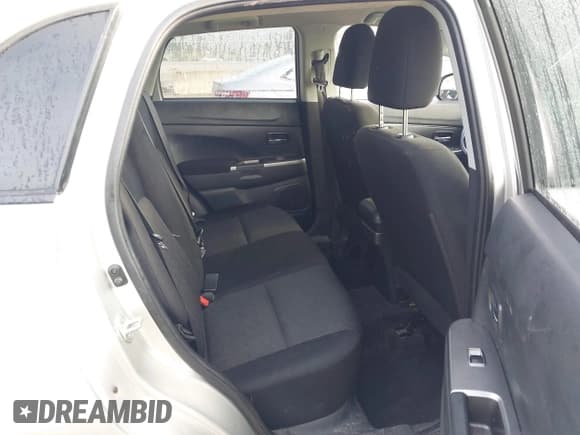 ✅ 2021 Mitsubishi Outlander ES • VIN: JA4ARUAU6MU020653 • Lot: 43406687. Listed on IAAI with 104,009 mi. Free auction sales archive from the USA and detailed vehicle history report at DreamBid. Image 8.
