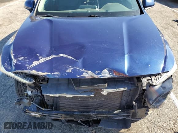 ✅ 2019 Hyundai Santa Fe SE • VIN: 5NMS23AD9KH009238 • Лот: 40453263. Опубликован ранее на Copart с пробегом 77 188 миль. Бесплатный доступ к архиву аукционных продаж из США и подробный отчёт об истории автомобиля на DreamBid. Изображение 12.