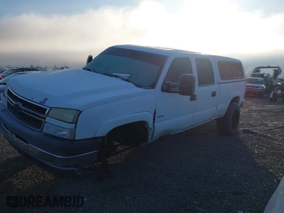 ✅ 2006 Chevrolet Silverado 2500HD LT2 • VIN: 1GCHK23D96F177403 • Lot: 41393041. Listed on IAAI with 195,382 mi. Free auction sales archive from the USA and detailed vehicle history report at DreamBid. Image 2.