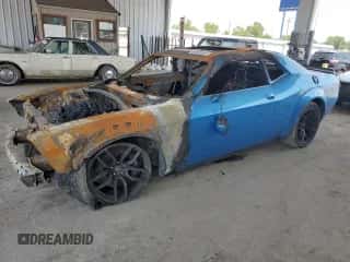 2019 Dodge Challenger R/T Scat Pack с VIN 2C3CDZFJ0KH569455, выставлен на аукционе Copart как лот 64606555 с пробегом Не указан миль и Списание • Salvage title. История ставок и продаж доступна на DreamBid. Изображение 1.