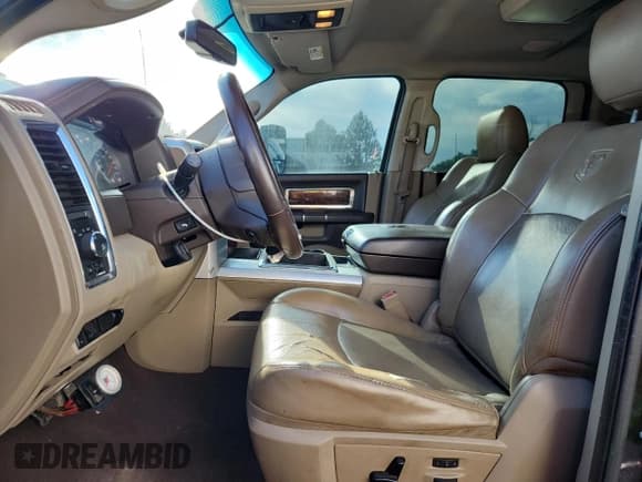 ✅ 2010 Dodge 3500 Laramie • VIN: 3D73Y4HL4AG151891 • Lot: 71686075. Listed on Copart with 197,249 mi. Free auction sales archive from the USA and detailed vehicle history report at DreamBid. Image 7.