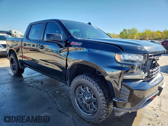 ✅ 2020 Chevrolet Silverado 1500 RST • VIN: 3GCUYEED7LG114208 • Lot: 85761795. Listed on Copart with 84,666 mi. Free auction sales archive from the USA and detailed vehicle history report at DreamBid. Image 4.