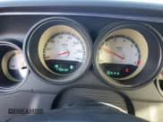 ✅ 2009 Dodge Challenger SE • VIN: 2B3LJ44V69H641073 • Lot: 81089774. Wystawiony na Copart z przebiegiem 173 632 mil. Bezpłatny archiwum sprzedaży aukcyjnych z USA i szczegółowy raport historii pojazdu na DreamBid. Zdjęcie 9.