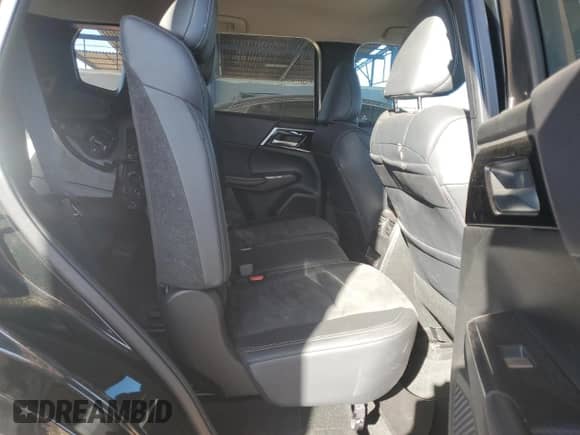 2024 Mitsubishi Outlander SE z VIN JA4J3VA86RZ032807, wystawiony jako Copart lot #85314055 z przebiegiem 32 122 mil mil oraz Szkoda całkowita • Salvage title. Historia ofert i sprzedaży dostępna na DreamBid. Obrazek 11.