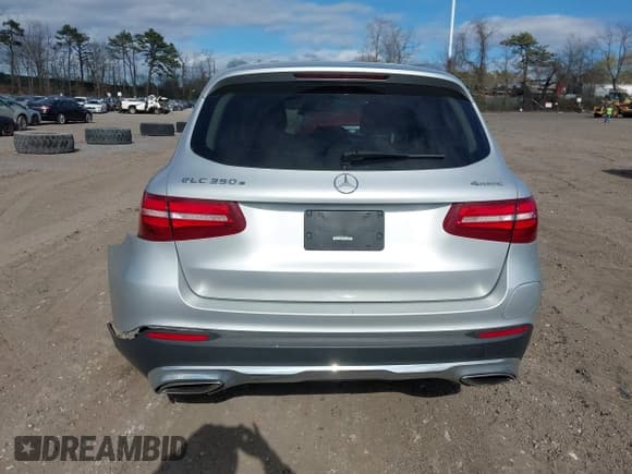 ✅ 2019 Mercedes-Benz GLC 350e • VIN: WDC0G5EB5KF494627 • Lot: 41983627. Listed on IAAI with 75,845 mi. Free auction sales archive from the USA and detailed vehicle history report at DreamBid. Image 16.
