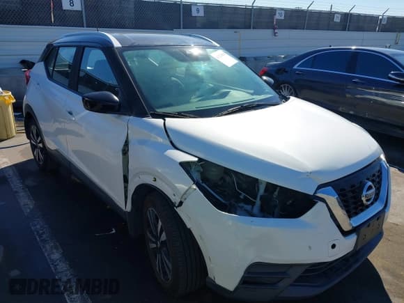 ✅ 2020 Nissan Kicks SV • VIN: 3N1CP5CV1LL522529 • Lot: 43475819. Wystawiony na IAAI z przebiegiem 90 321 mil. Bezpłatny archiwum sprzedaży aukcyjnych z USA i szczegółowy raport historii pojazdu na DreamBid. Zdjęcie 6.