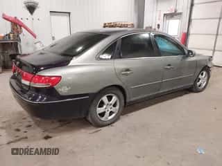2007 Hyundai Azera SE z VIN KMHFC46F97A185119, wystawiony jako IAAI lot #41286463 z przebiegiem 240 598 mil mil oraz . Historia ofert i sprzedaży dostępna na DreamBid. Obrazek 4.